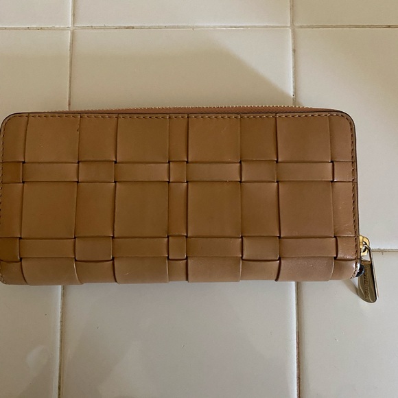 Michael Kors wallet - Picture 2 of 7